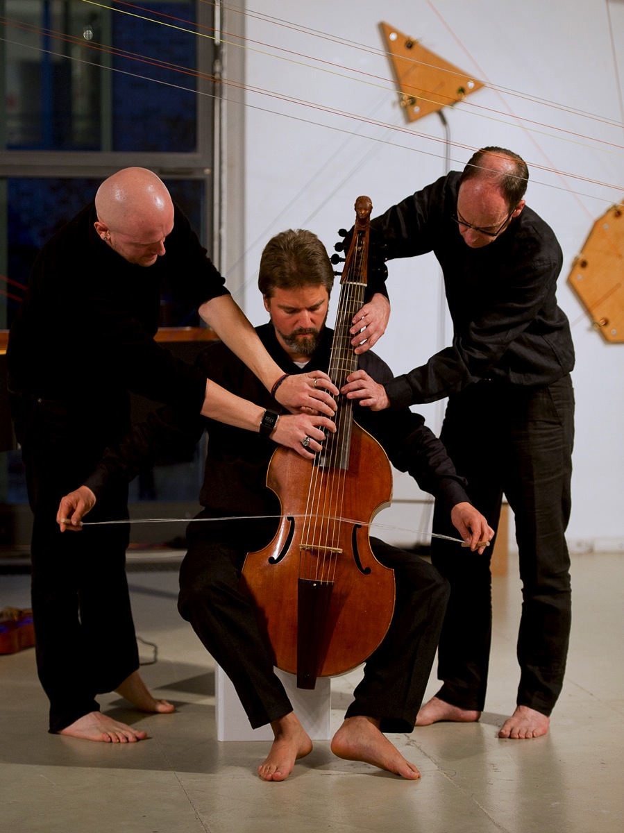 ensemble arcimboldo / resonance-box / Limits / Thilo Hirsch