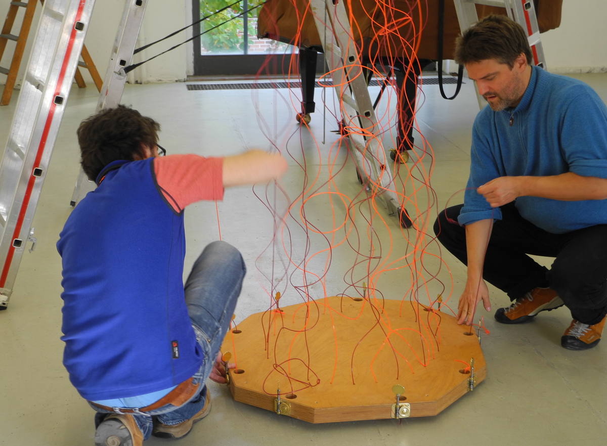 ensemble arcimboldo / resonance-box / sound installation / construction / Robert Torche, Thilo Hirsch